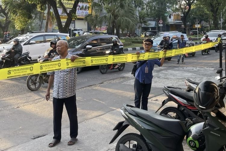 250 Lahan Parkir Tempat Usaha di Surabaya Disegel Pemkot