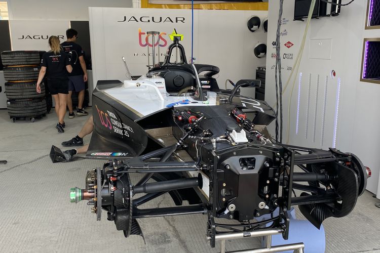 Penampakan rangka mobil balap Formula E milik Jaguar TCS Racing