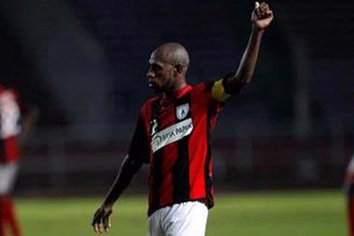 Pemain Persipura Jayapura, Boaz Salossa.
