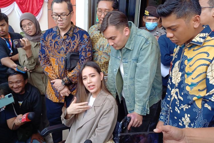 Lady dan Rendy Kjaernett menjalani mediasi di Pengadilan Negeri (PN) Bekasi, Jawa Barat, Rabu (16/8/2023). 
