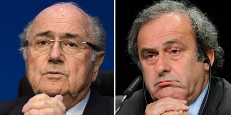 Presiden FIFA, Sepp Blatter (kiri), dan Wakil Presiden FIFA, Michel Platini.