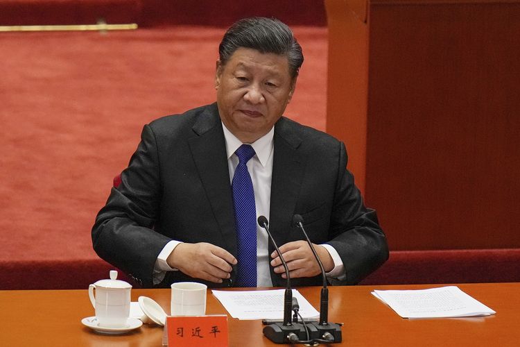 Presiden China Xi Jinping saat tiba di acara peringatan ke-110 Revolusi Xinhai di Aula Besar Rakyat, Beijing, Sabtu (9/10/2021).