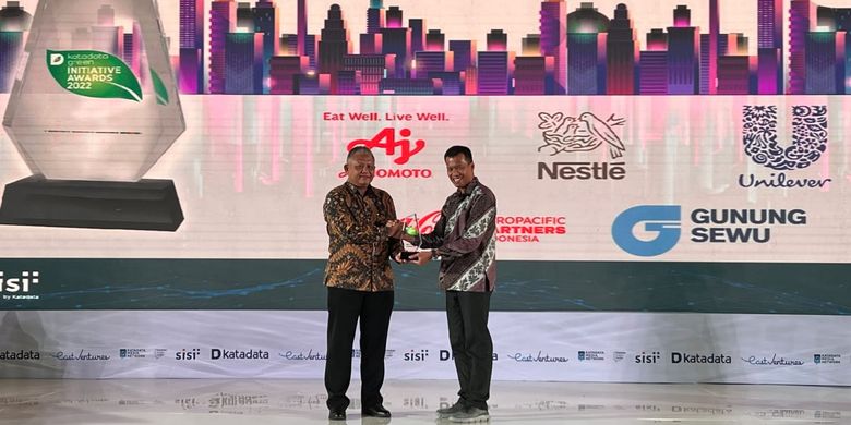 PT Ajinomoto Indonesia mendapat penghargaan Katadata Green Initiative Awards untuk upaya zero waste pada produk dan di lingkungan perusahaan.

Foto pada 2 Desember 2022 di Jakarta.