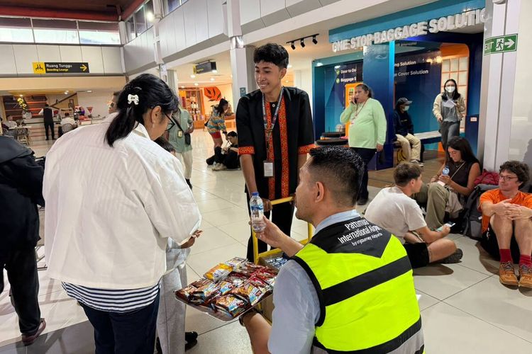 5 Hari Penerbangan di Bandara Ambon Dibatalkan Akibat Kabut Asap Karhutla
