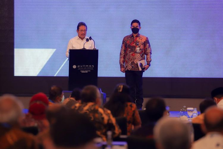 Menteri Kelautan dan Perikanan Sakti Wahyu Trenggono Rapat Kerja Nasional (Rakernas) KKP Tahun 2021 di Hotel Pullman Bandung, Senin (5/4/2021).
