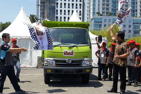 Hino Asah Kemampuan Sopir di Surabaya 