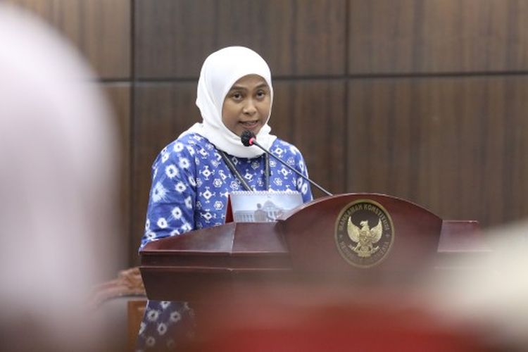 Lulusan S3 Luar Negeri Digaji Rp 2,6 Juta, Dosen Unair Cenuk Widiyastrisna Ungkap Realita di Sidang MK