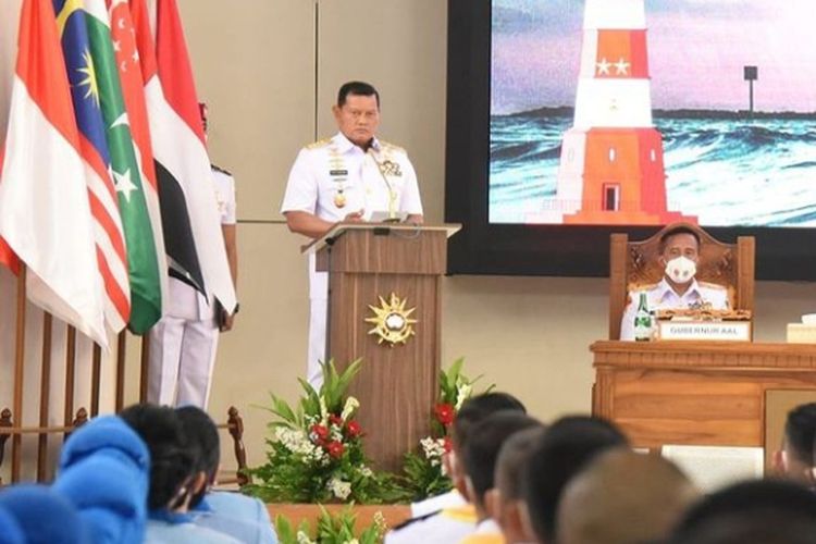KSAL Laksamana TNI Yudo Margono saat menutup Pendidikan Reguler Seskoal Angkatan ke-59 Tahun 2021 di Kebayoran Lama, Jakarta Selatan, Rabu (03/11) tersebut, Rabu (3/11/2021).