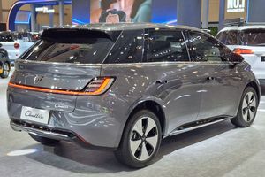 Varian Baru Meluncur, Wuling Cloud EV Jadi Lebih Murah dari Binguo EV