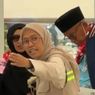 Kisah Petugas Haji yang Bekerja Tanpa Pamrih, Ikhlas Bantu Ganti Popok Jemaah Lansia di Bandara Madinah