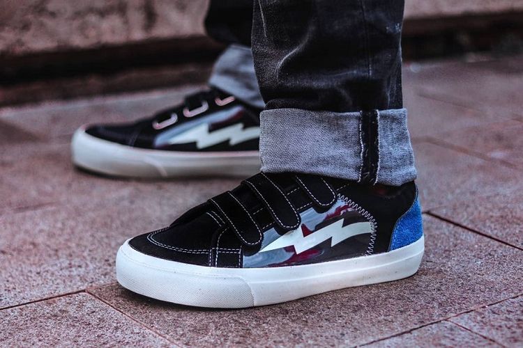 Ilustrasi sneakers dari merek sepatu Imperior Footwear.