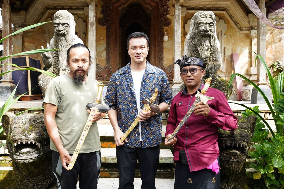Nicholas Saputra dalam Sharing Session Quality Tourism Desa Bakti BCA yang diikuti 10 desa dan komunitas wisata (29-30/12/2025) di Desa Wisata Taro, Bali.
