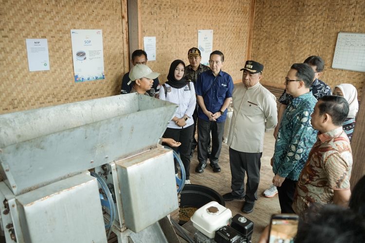 Astra Bangun 250 Rumah Layak Huni bagi Petani di Banyumas dan Garut
