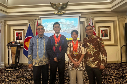 Pelajar Indonesia Raih Emas Kompetisi Internasional Matematika dan Bahasa Inggris