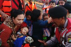 Empat Wanita Hamil Dievakuasi dari Banjir di Perumahan Pondok Gede Permai