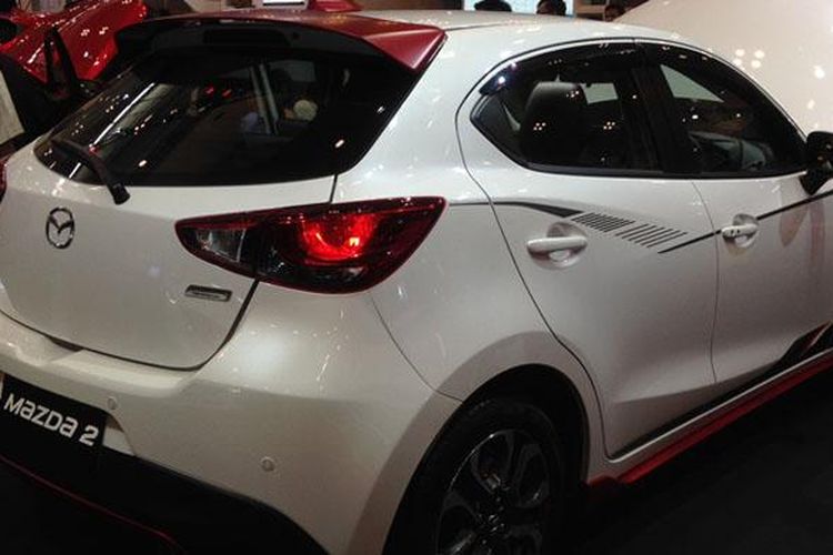 Cukup Versi R Mazda2 Tantang Kompetitor Tipe Termewah