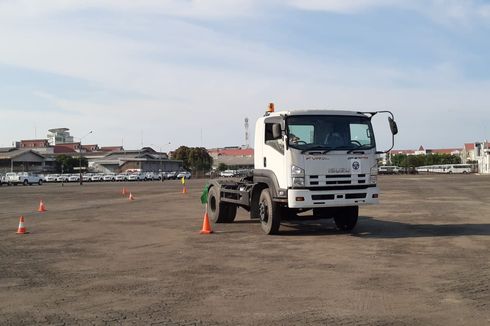 Perawatan Harian yang Wajib Dilakukan Pemilik Truk