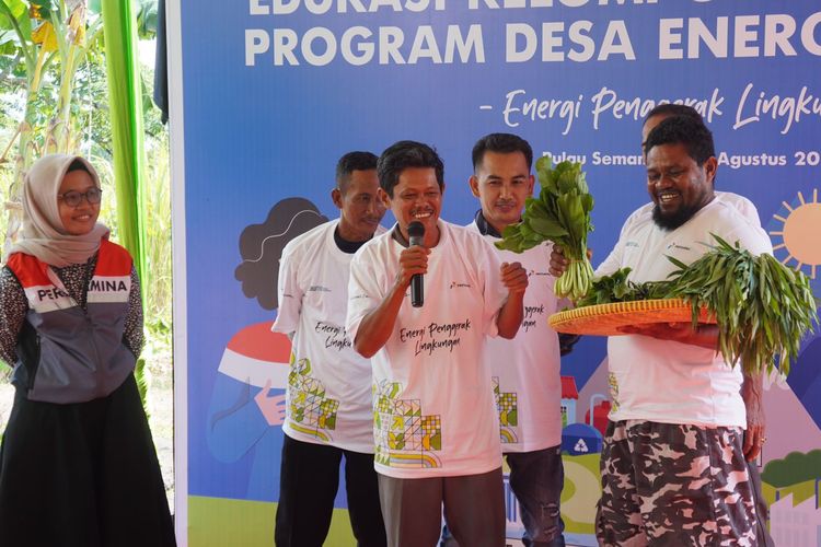 Program Desa Energi Berdikari (DEB) dari Pertamina.