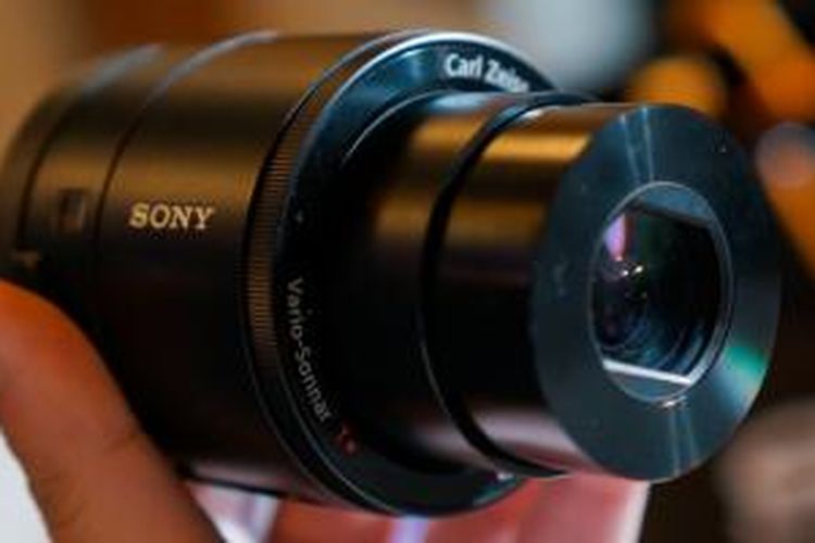 Sony Smart Lens DSC-QX100