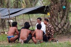 Khofifah Bantah Ada Rekayasa di Balik Kunjungan Jokowi ke Suku Anak Dalam