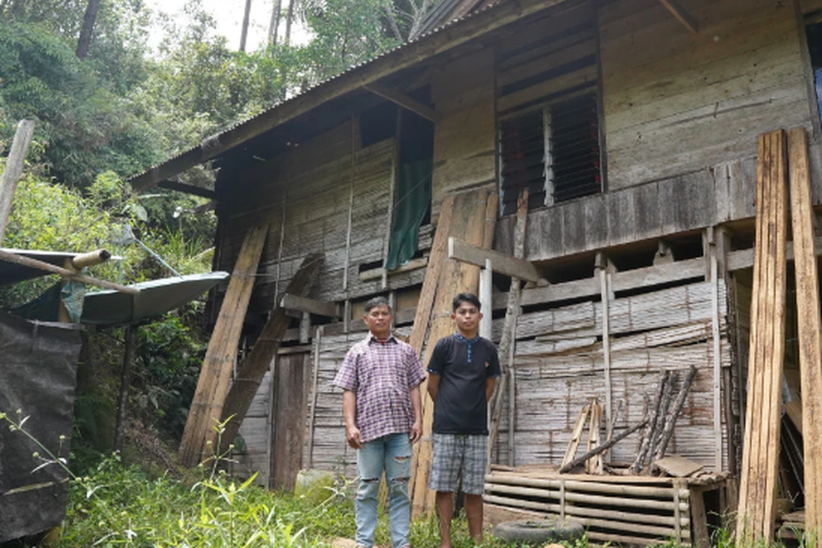 Moses Patibang (18), pemuda asal Toraja ini bisa kuliah gratis di UGM (Universitas Gadjah Mada) lewat jalur SNBP 2024 .