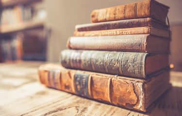 Sejarah lahirnya buku