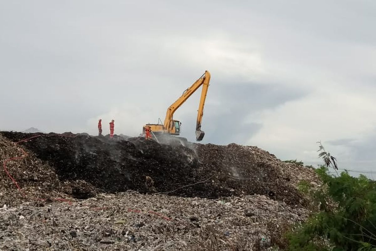 Kebakaran di TPA Rawa Kucing Kota Tangerang, Selasa (26/5/2020)