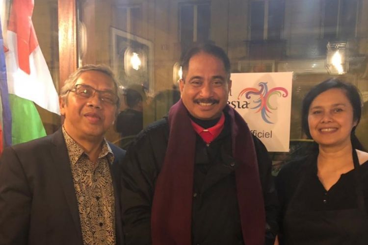 Menteri Pariwisata Arief Yahya mengunjungi tiga restoran yang eksis di pusat kota Paris yang rajin mempromosikan atraksi Pariwisata Indonesia. Ketiganya adalah Restaurant Djakarta-Bali yang berlokasi di 9 Rue Vauvilliers, 75001 Paris, dekat dengan Musee de Louvre, salah satu museum terbaik dunia yang menjadi destinasi utama Kota Paris.