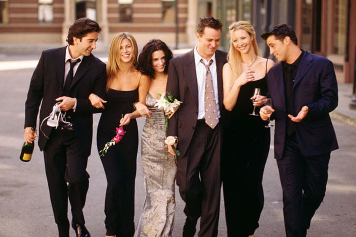 Serial Friends yang dibintangi oleh David Schwimmer, Jennifer Aniston, Courteney Cox, Matthew Perry, Lisa Kudrow, dan Matt LeBlanc