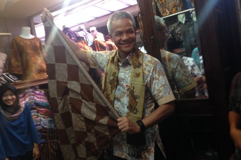 Kunjungi Pekalongan, Ganjar Borong Batik