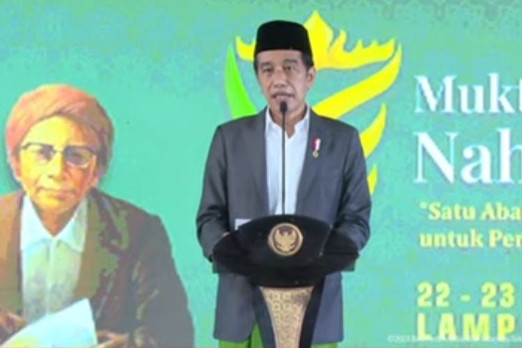 Presiden Joko Widodo saat membuka Muktamar ke-34 Nahdatul Ulama di Lampung Tengah, Rabu (22/12/2021).