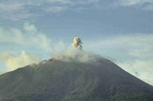 Warga Lereng Gunung Api Ile Lewotolok Diminta Waspada Gas Beracun 