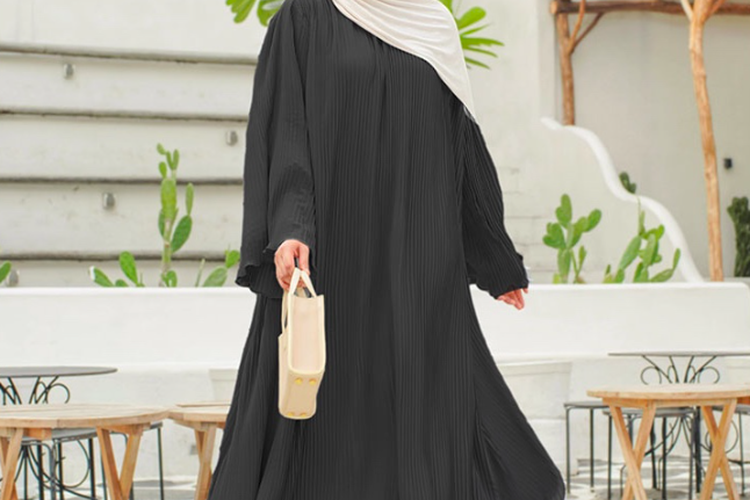 Dafina Pleats Abaya dari Heaven Lights, ide model baju Lebaran 
