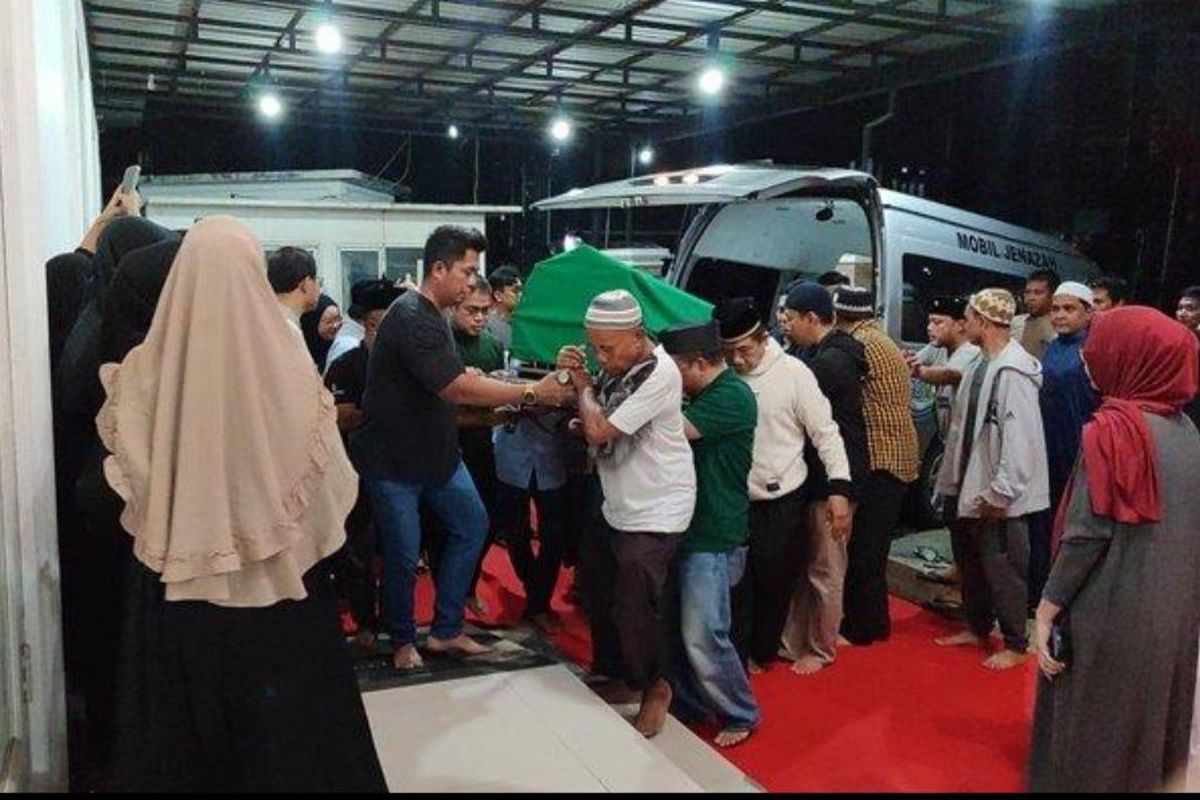 Mantan Gubernur Awang Faroek Meninggal Dunia: Selamat Jalan Bapak Pembangunan Kaltim...