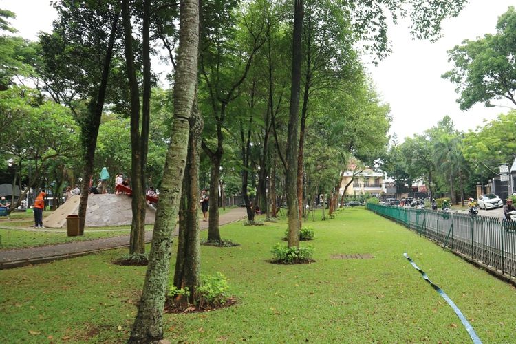 Taman Menteng di Bintaro, Kota Tangerang Selatan.