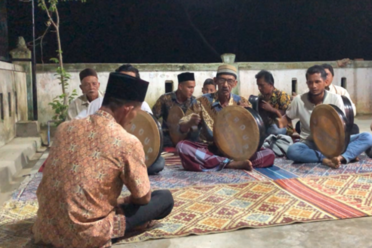 Rapa'i Bandar Khalifah di Aceh Timur.