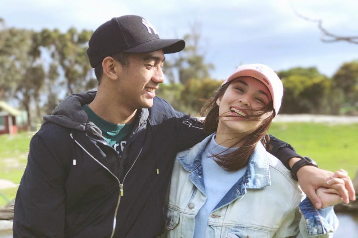 Artis peran Chelsea Islan dan Daffa Wardhana, putra Marini Zumarnis.