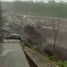 Heboh Video Viral Mobil Terseret Lahar Dingin Semeru, Mulanya Diparkir di Bibir Sungai, Kini Masih Dicari