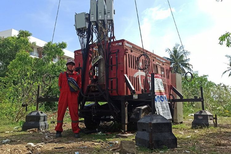 BTS Combat Telkomsel di kawasan sirkuit Mandalika.