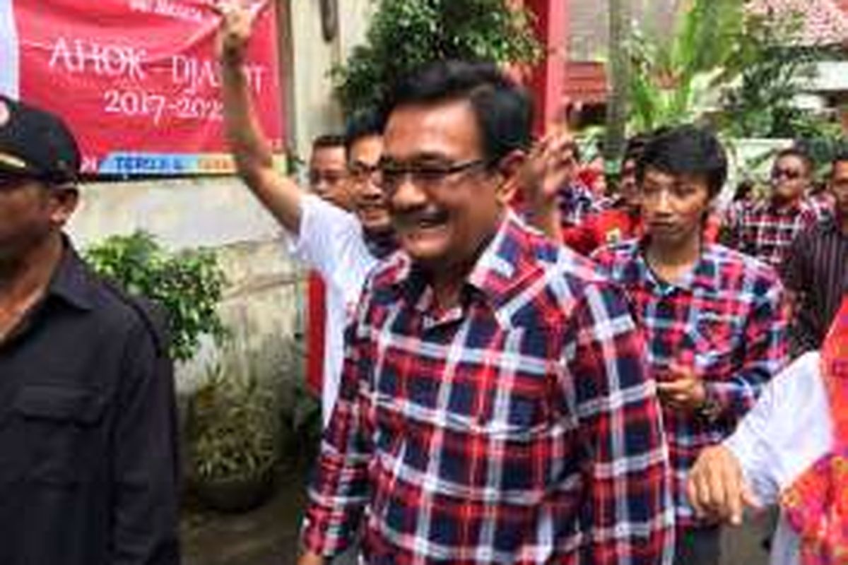 Calon wakil gubernur DKI Jakarta, Djarot Saiful Hidayat di Kelapa Dua Wetan, Ciracas, Jakarta Timur, Senin (16/1/2017).