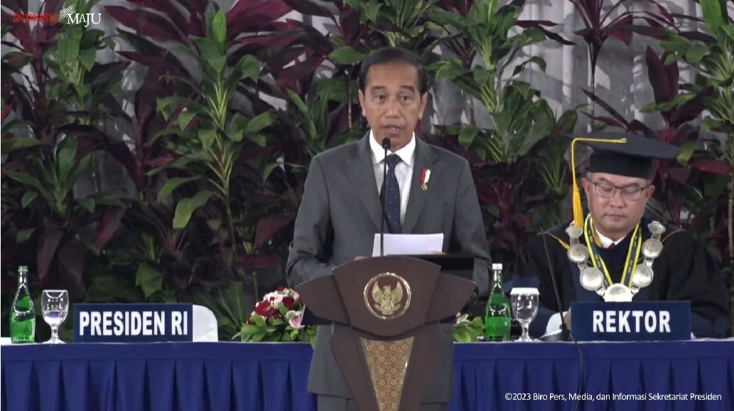 Jokowi Ungkap Banyak Negara Takut terhadap AI