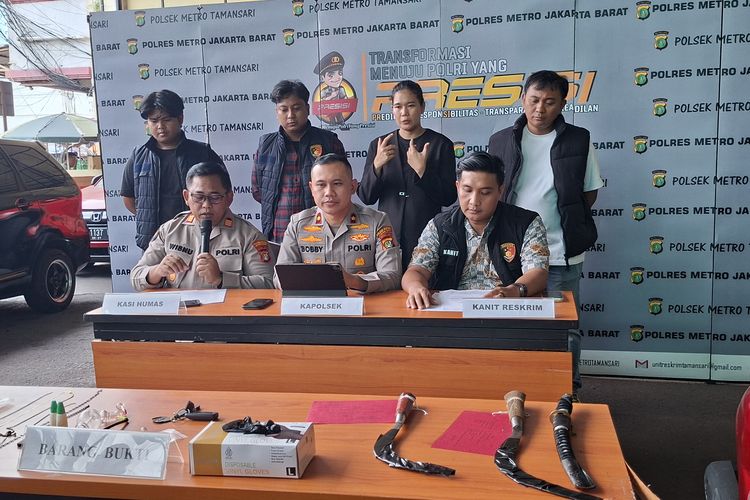 Karyawan Toko Perhiasan Ditangkap Usai Jadi Penadah Emas Hasil Jambret di Jakbar