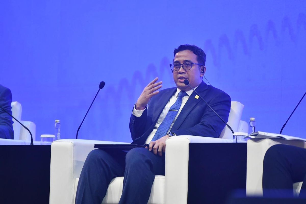 Wakil Direktur Utama Pertamina Oki Muraza menjadi narasumber pada sesi Global Executive Talk ?The End Of Easy Energy? di ajang 50th IPA Convex yang diselenggarakan di ICE BSD, Tangerang, Banten, Rabu (20/5/2026).