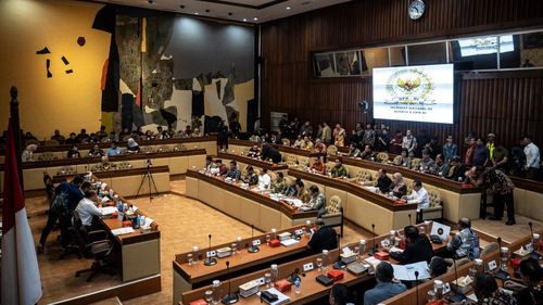 DPR Dinilai Tetap "Mengangkangi" Konstitusi meski Setujui PKPU Pilkada 2024