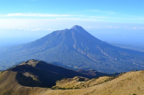 Nekat Mendaki Gunung Slamet Saat Tahun Baru, Siap-siap Kena 