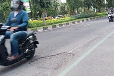 Cara Aman Motor Melewati Jalan Berlubang, Jangan Sering Mainkan Rem