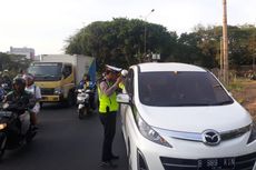 Ganjil-Genap Kembali Diberlakukan, Pengendara di Jalan Benyamin Sueb Bingung