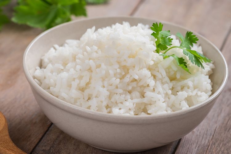 Manfaat dan efek samping makan nasi putih dingin.