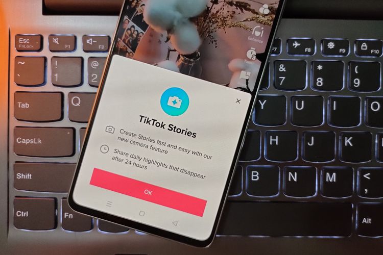 Ilustrasi fitur baru TikTok Stories sudah bisa dijajal di Indonesia. Fitur TikTok Stories sudah tersedia di aplikasi TikTok versi 24.2.4 di ponsel Android.