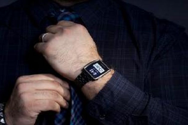 Smartwatch Pebble yang telah dijual sebanyak 1 juta unit